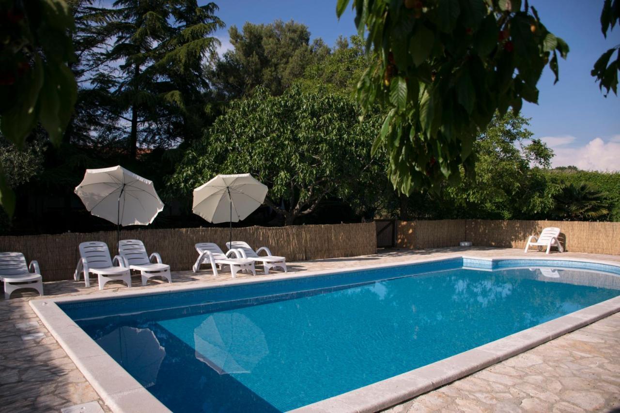 Sanja Apartments Sveti Servul Novigrad  Exterior photo